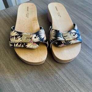 Kate Spade  Dr. Scholl's X Kate Spade New York Falling Flower Slide Sandal Used